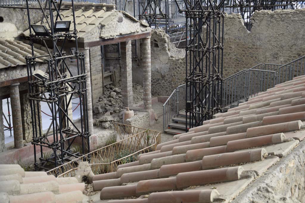 IX.12.9 Pompeii. February 2017. Looking south-east across roof of garden area 5. Photo courtesy of Johannes Eber.