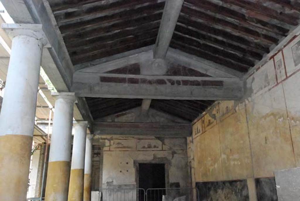 IX.13.1-3 Pompeii. October 2007. Room 9, looking north towards north-east corner of peristyle. Photo courtesy of Nicolas Monteix.
