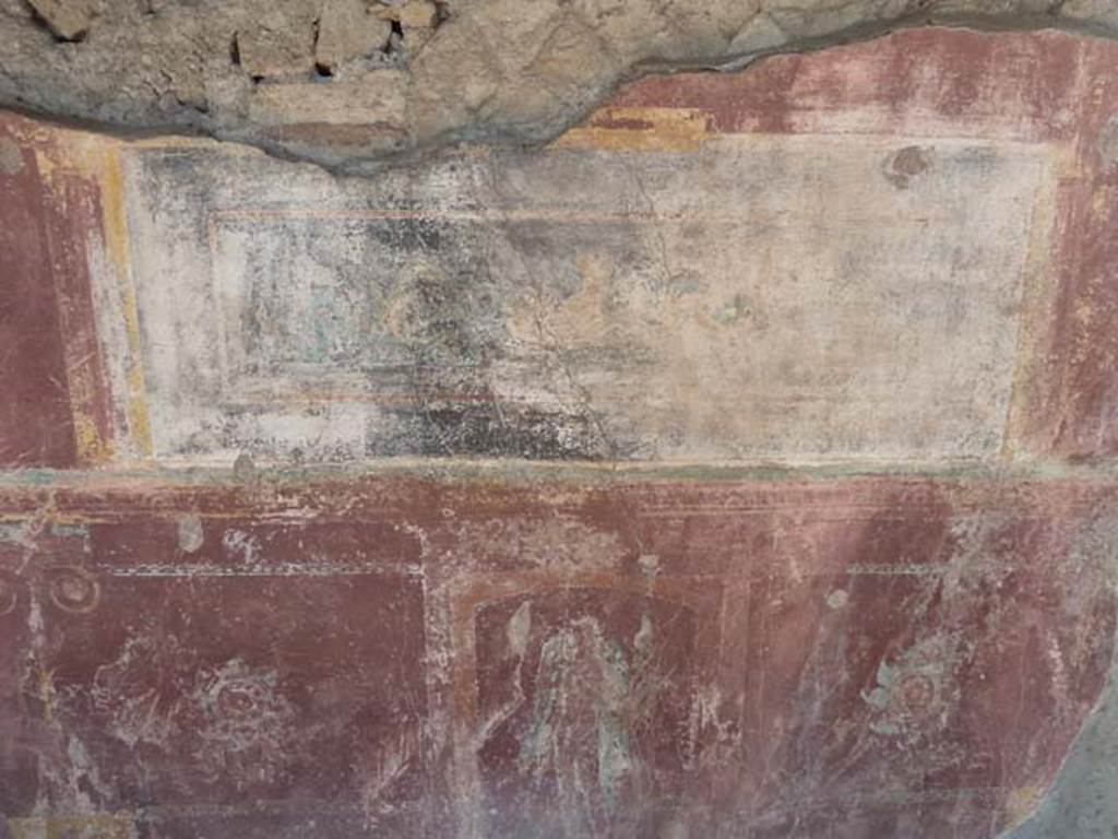 Villa San Marco, Stabiae, September 2015. Portico 1, painted panel on south wall.