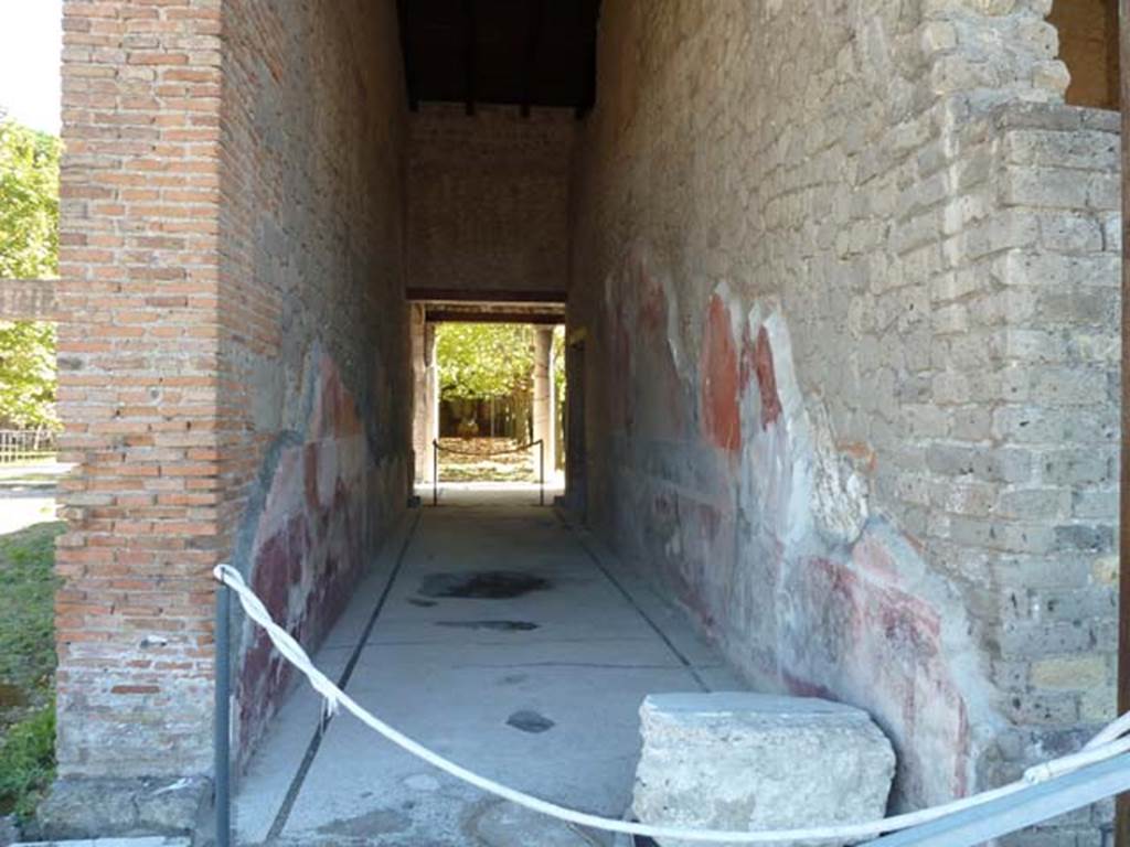 Villa San Marco, Stabiae, September 2015. Corridor 11, looking south.