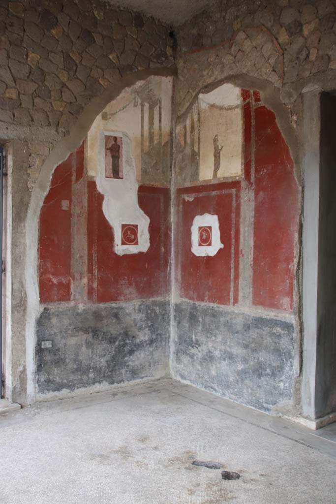 Villa San Marco, Stabiae, September 2019. 
Room 8, south-west corner. Photo courtesy of Klaus Heese. 
