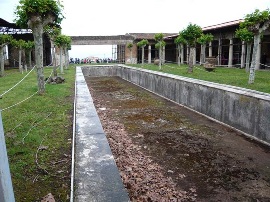 Villa San Marco, Stabiae, 2010. Looking north across pool 15 and peristyle of area 9. 
Photo courtesy of Buzz Ferebee.
