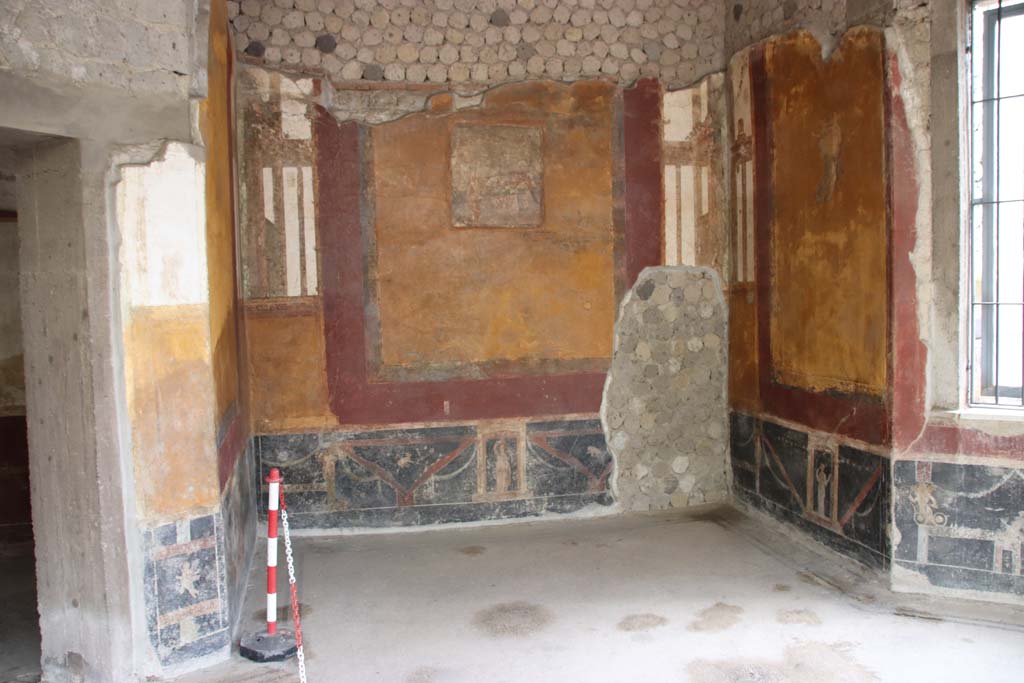 Villa San Marco, Stabiae, September 2019. Room 53, looking towards alcove on east side. Photo courtesy of Klaus Heese.