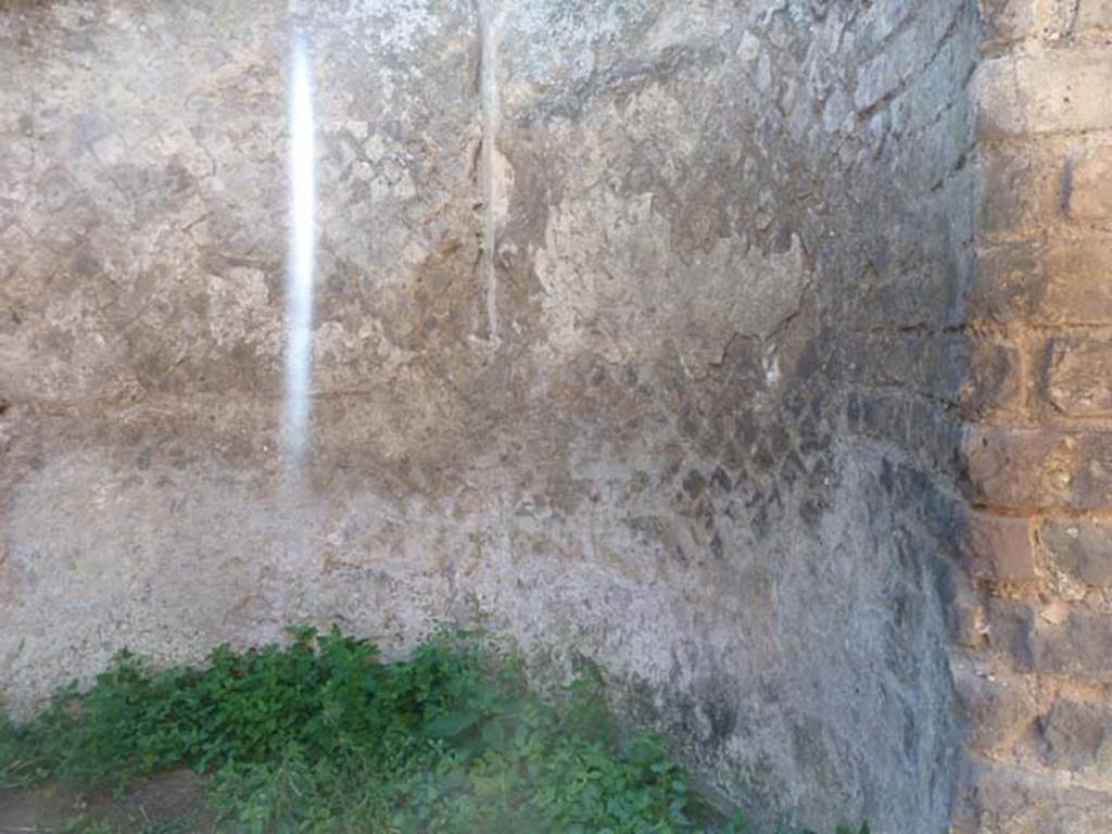Villa San Marco, Stabiae, September 2015. Room 42, curved wall on south side.