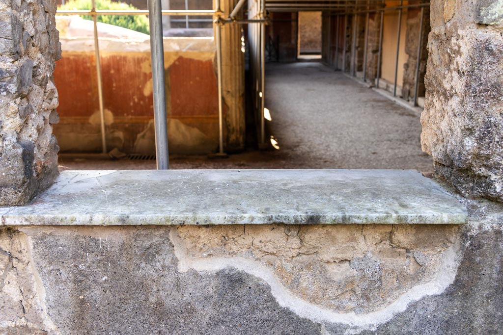 Villa of Mysteries, Pompeii. October 2023. 
Room 25, looking south through window onto Peristyle D, with Peristyle A, on right. Photo courtesy of Johannes Eber.
