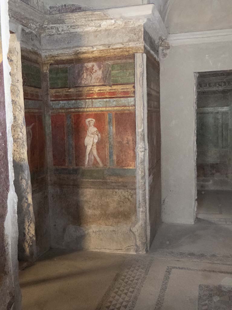 Villa of Mysteries, Pompeii. September 2017. Room 4, looking towards north-east corner.
Foto Annette Haug, ERC Grant 681269 DÉCOR.
