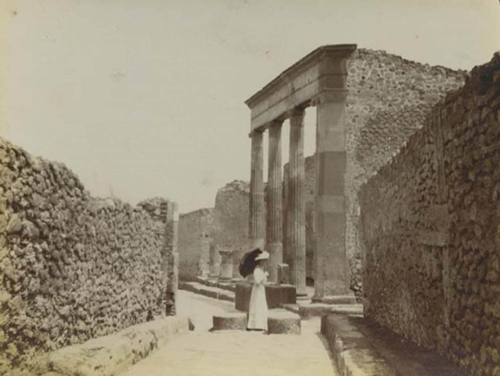 Vicolo delle Pareti Rosse between VIII.4 and VIII.6. 1905. Looking east towards Via dei Teatri and the Triangular Forum. Photo courtesy of Rick Bauer. 

