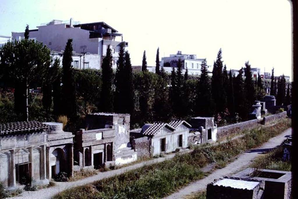 Pompeii Via delle Tombe. 1968. Looking west along south side of Via delle Tombe. Photo by Stanley A. Jashemski.
Source: The Wilhelmina and Stanley A. Jashemski archive in the University of Maryland Library, Special Collections (See collection page) and made available under the Creative Commons Attribution-Non-Commercial License v.4. See Licence and use details.
J68f1017