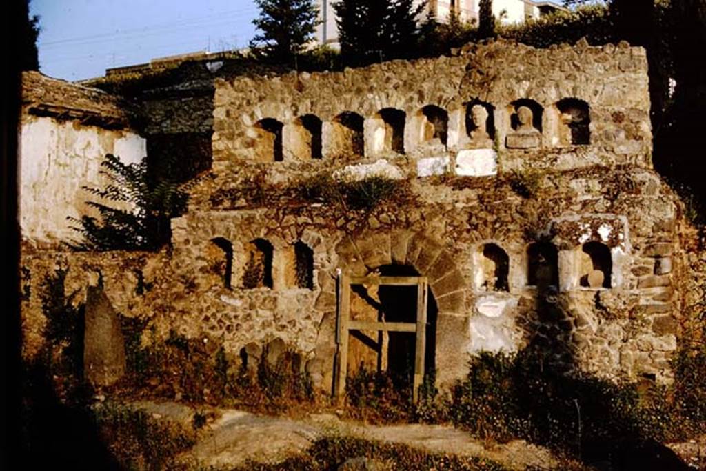 Pompeii Porta Nocera Tomb 7OS. 1964. Looking south. Photo by Stanley A. Jashemski.
Source: The Wilhelmina and Stanley A. Jashemski archive in the University of Maryland Library, Special Collections (See collection page) and made available under the Creative Commons Attribution-Non Commercial License v.4. See Licence and use details.
J64f1661
