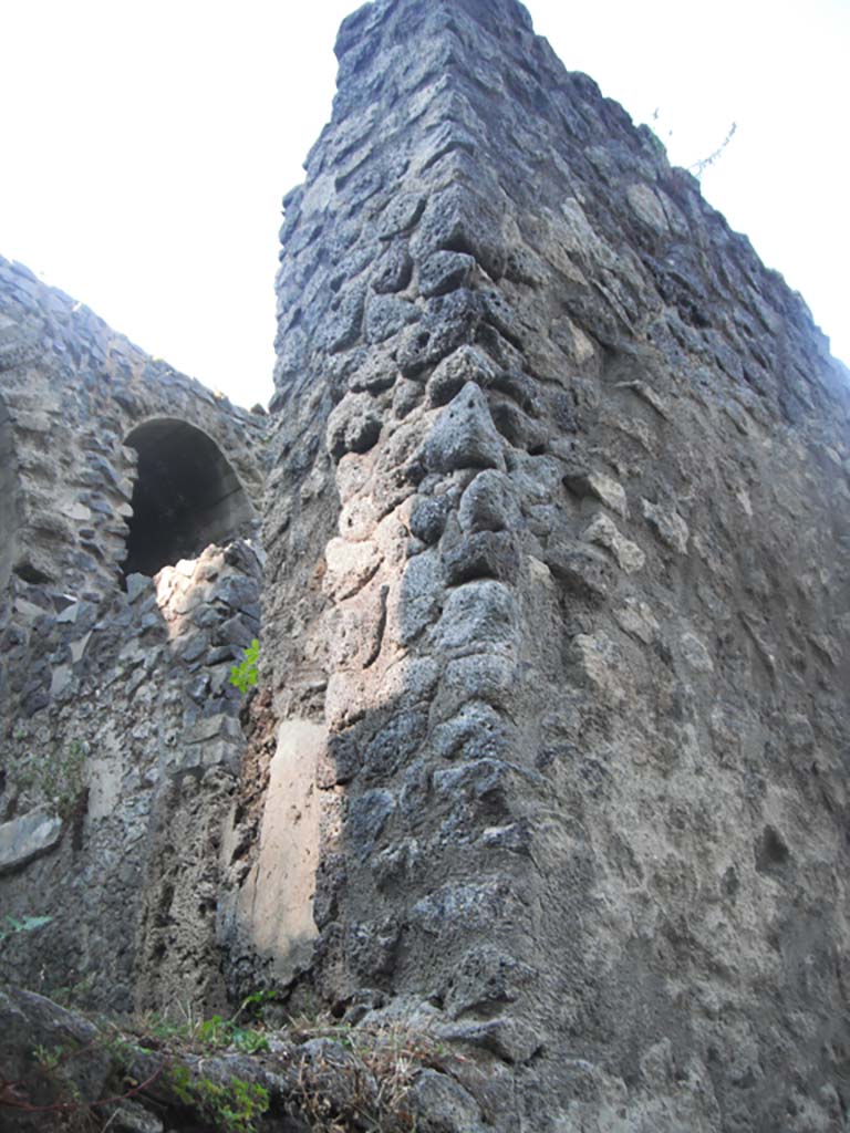 Tower II Pompeii, on south side of City. May 2011. 
Looking north-east on east side of upper base of Tower on south side. Photo courtesy of Ivo van der Graaff.
