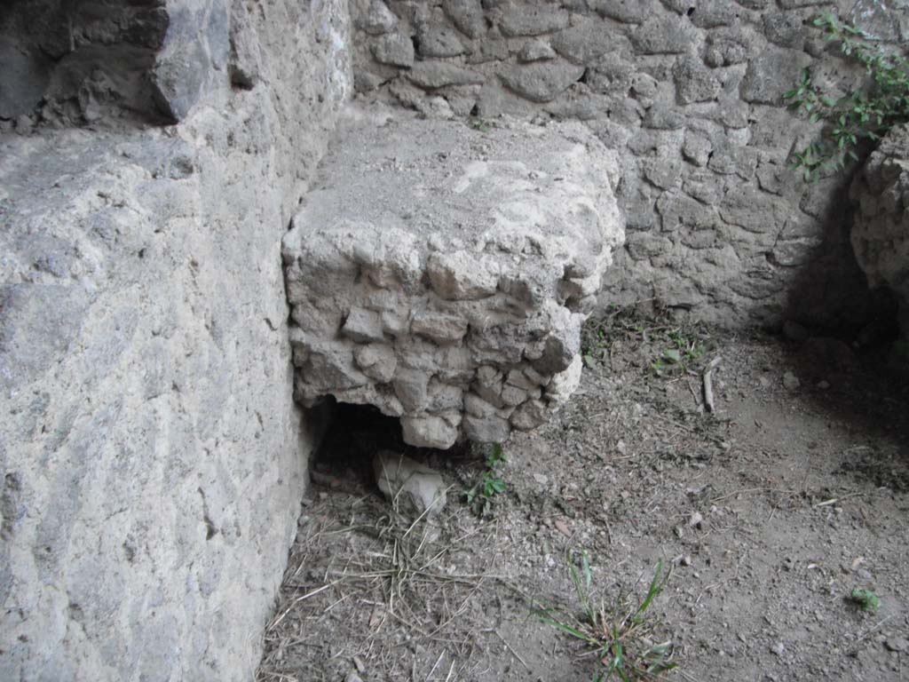 Tower II, Pompeii. May 2011. Structure in north-east corner. Photo courtesy of Ivo van der Graaff.