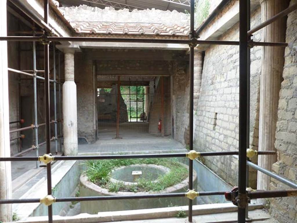 Oplontis, September 2015. Room 16, looking south across pool, towards room 15.