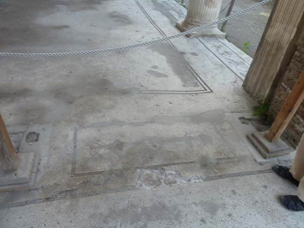 Oplontis Villa of Poppea, September 2015. Room 21, looking across mosaic threshold from doorway in west wall.