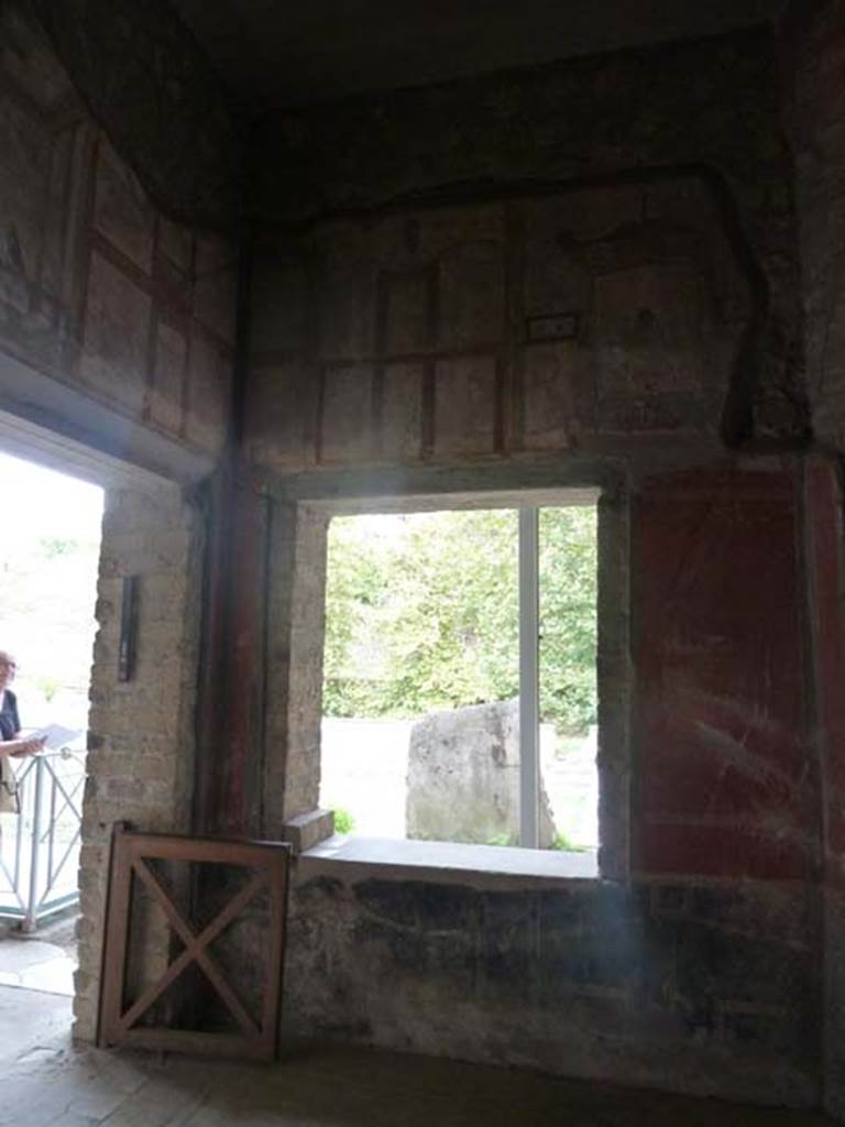 Oplontis, September 2015. Room 66, north-east corner, with doorway to area 60, the west portico, and window in east wall.