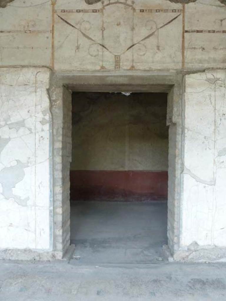 Oplontis, September 2015. Room 72, looking west to doorway in west wall of Portico 60.