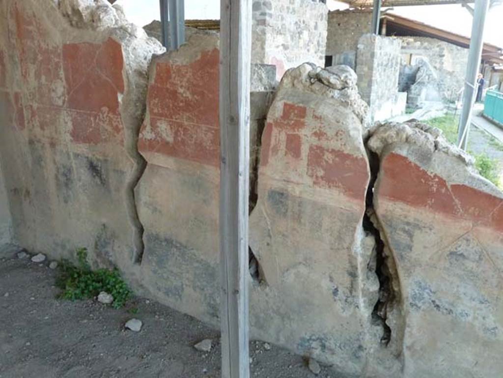 Stabiae, Secondo Complesso (Villa B), September 2015. Room 10, doorway into corridor, looking north.