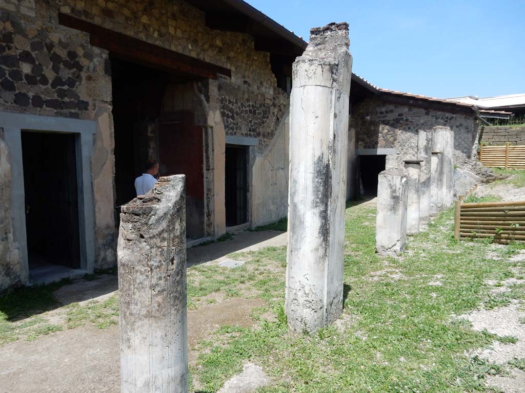 Stabiae, Villa Arianna, June 2019. W.22, looking across the north portico of the courtyard. Photo courtesy of Buzz Ferebee.