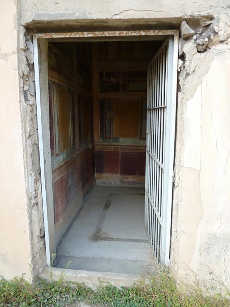 Stabiae, Villa Arianna, September 2015. Room 45, doorway, looking north.