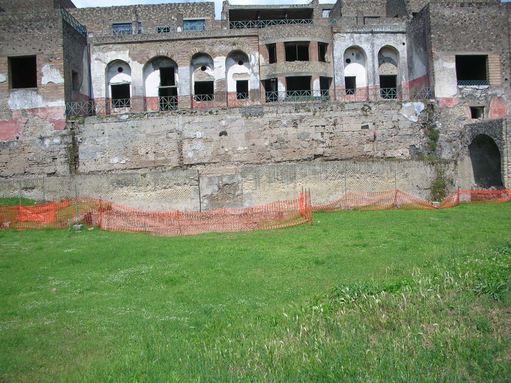 Wall on west side of Pompeii. May 2010. 
Looking east towards VII.16.22, built above City Walls. Photo courtesy of Ivo van der Graaff.
