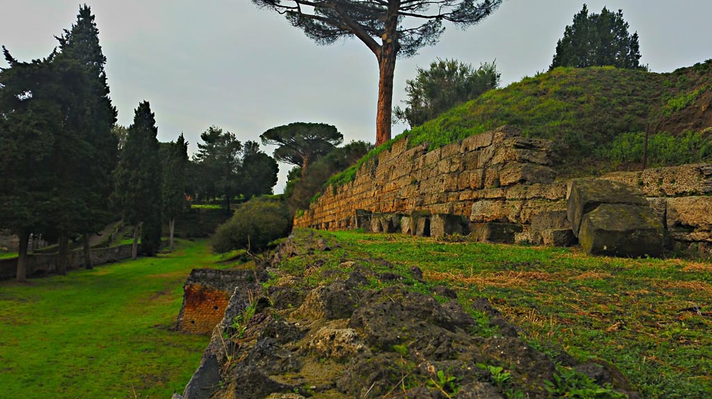 Walls on west side of Porta Nocera. 2017/2018/2019. Looking west. Photo courtesy of Giuseppe Ciaramella.