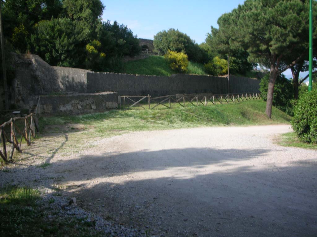 Tower IV, Pompeii. May 2010. Looking towards City Walls on east side of Tower. Photo courtesy of Ivo van der Graaff.