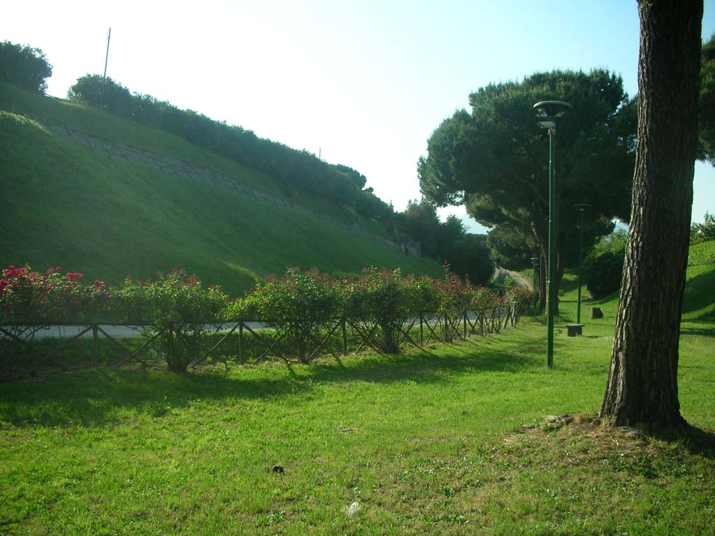 City Walls on east side of Pompeii. May 2010. Looking north towards Tower VI. Photo courtesy of Ivo van der Graaff.