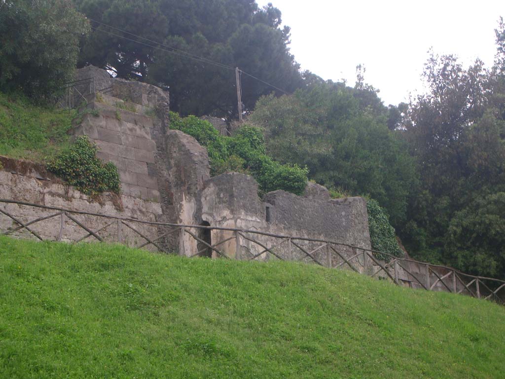 Tower VI, Pompeii. May 2010. Looking towards Tower and City Walls. Photo courtesy of Ivo van der Graaff