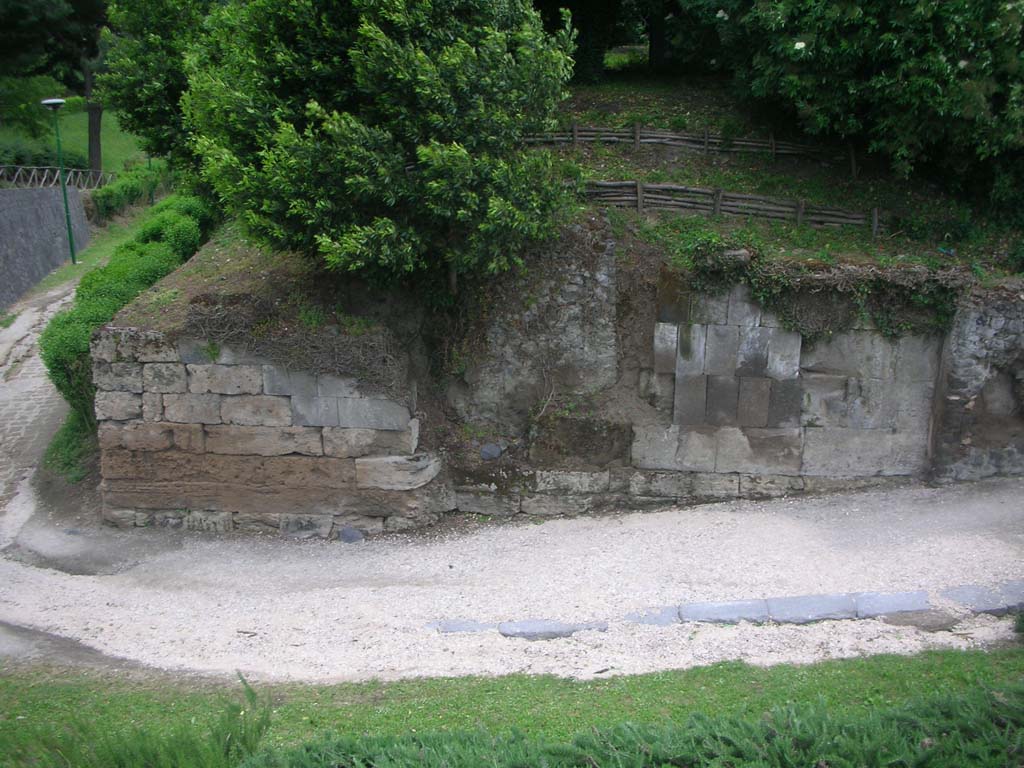 City Walls and Sarno Gate, Pompeii. May 2010. Looking south at east end. Photo courtesy of Ivo van der Graaff.